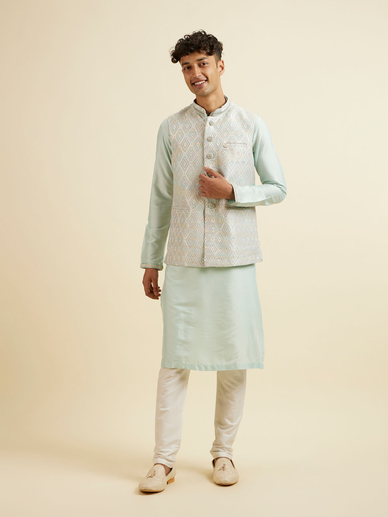 alt message - Manyavar Men Aqua Green & Light Grey Harlequin Print Jacket Set image number 3